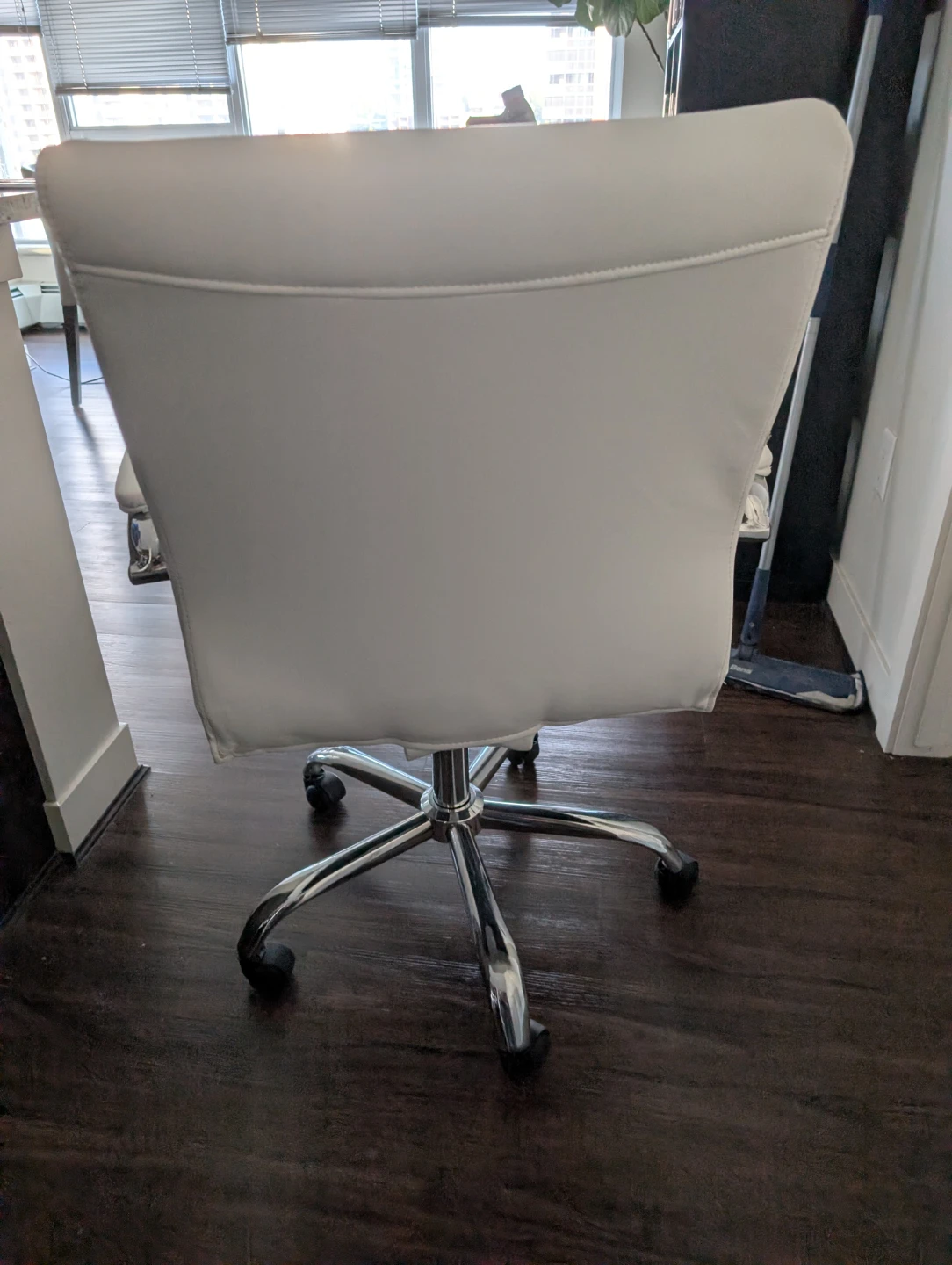 White Desk Chair - photo 2