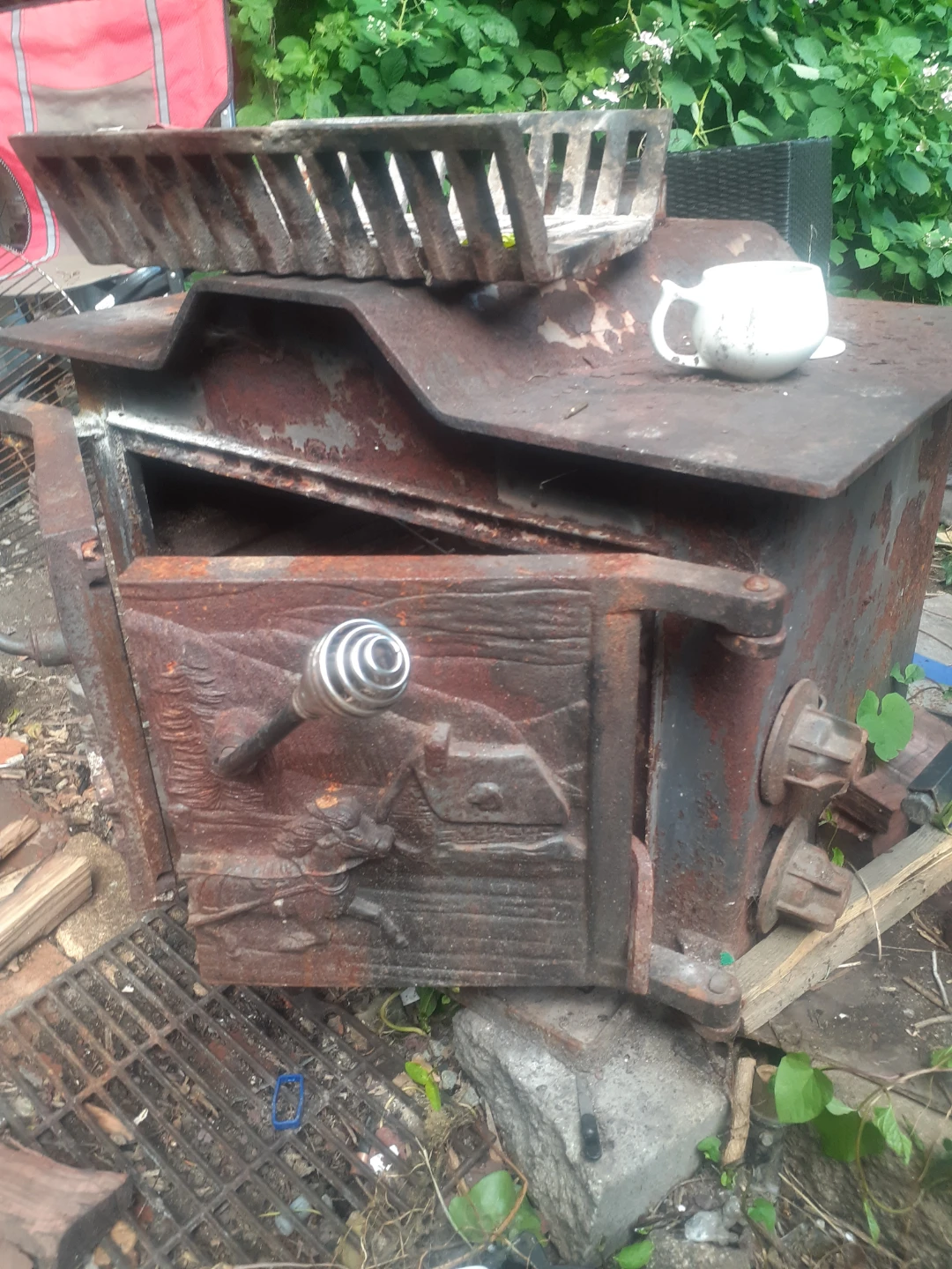 Rustic Cast Iron Wood Burning Stove/Cooker