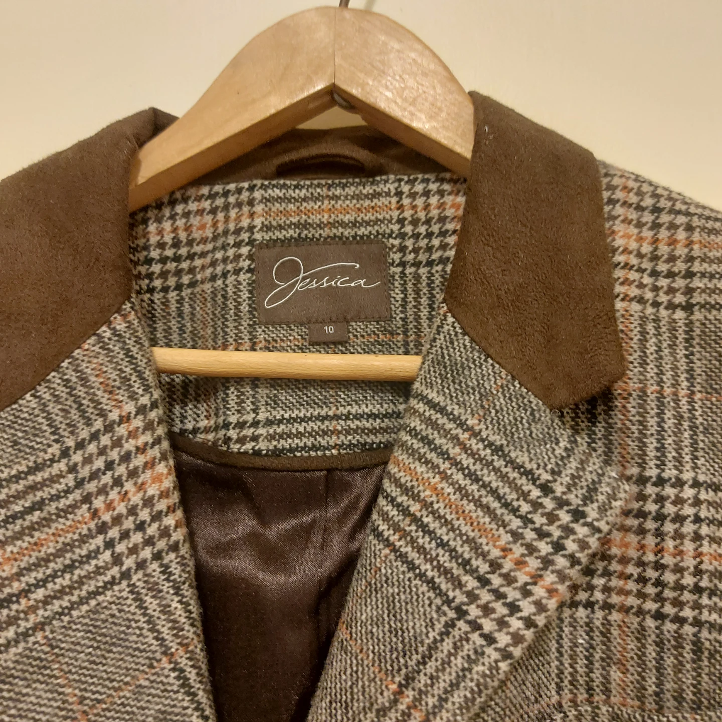 Jessica Plaid Blazer with Suede Elbow Patches Size 10 - photo 2
