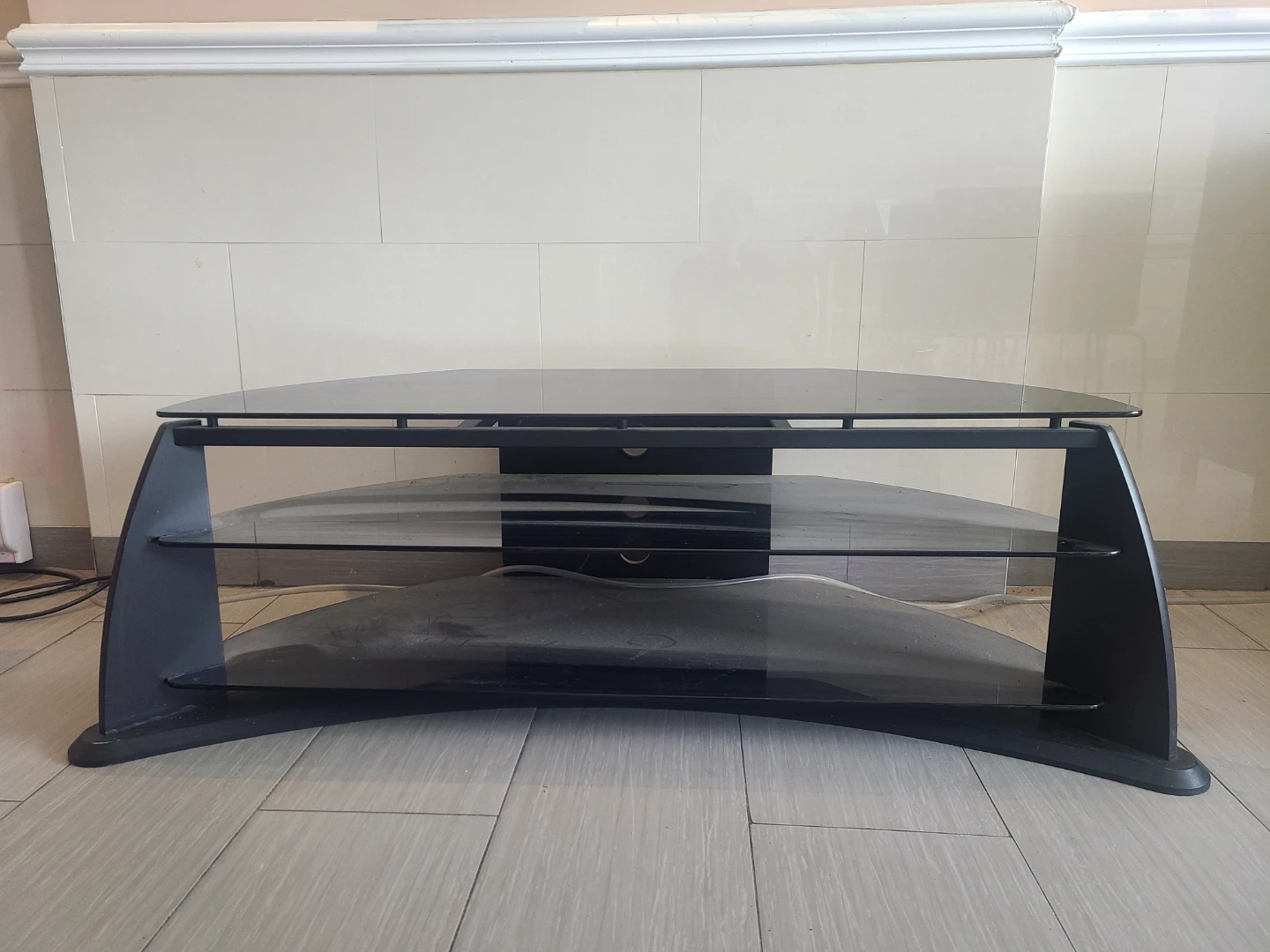 Glass Entertainment Unit - photo 3