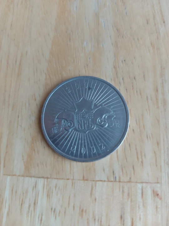 Super Bowl Raiders NFL Commemorative Coin 2001 / 2002 - photo 4