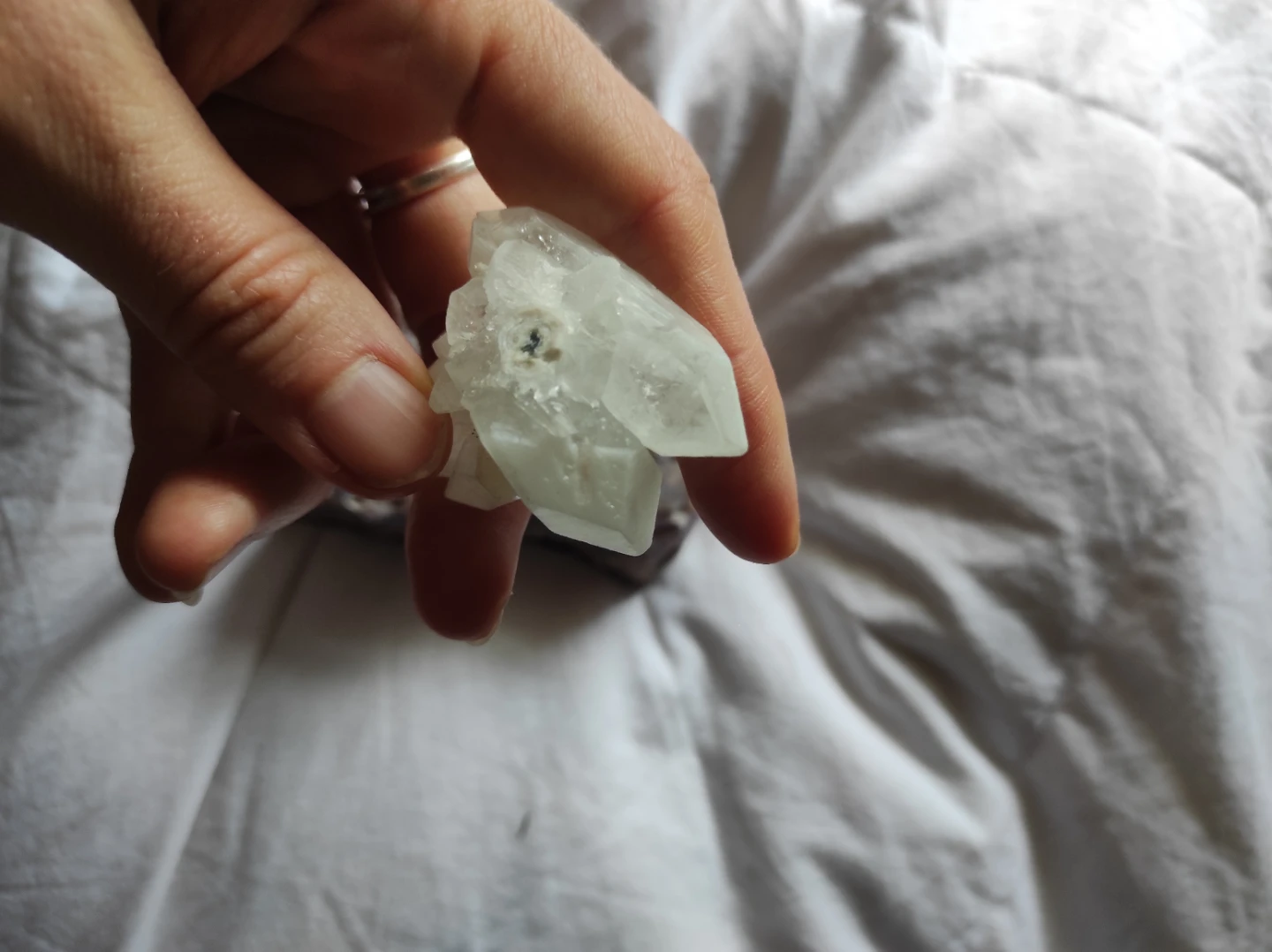 Apophyllite raw gemstone - photo 2