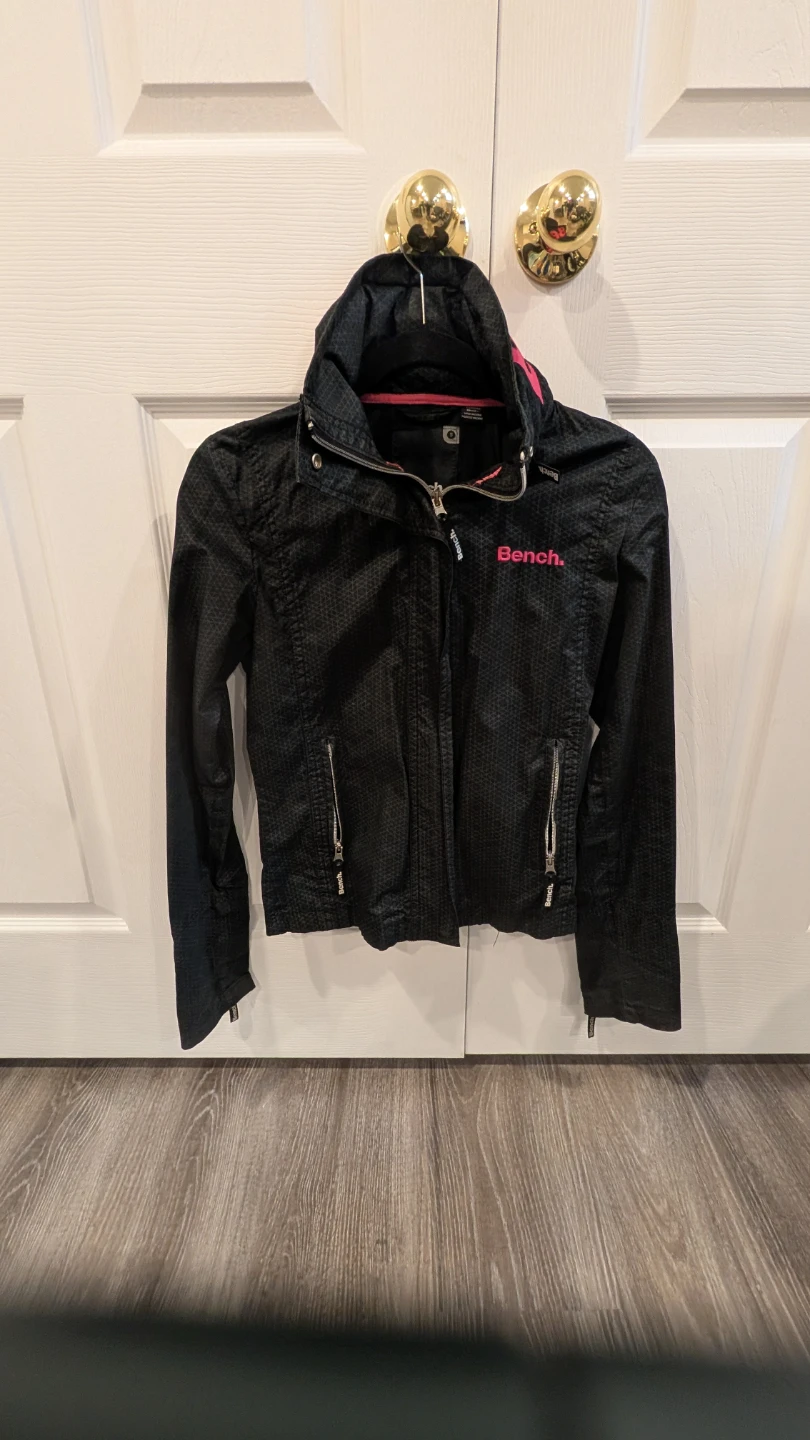 Bench Jacket Black Size S