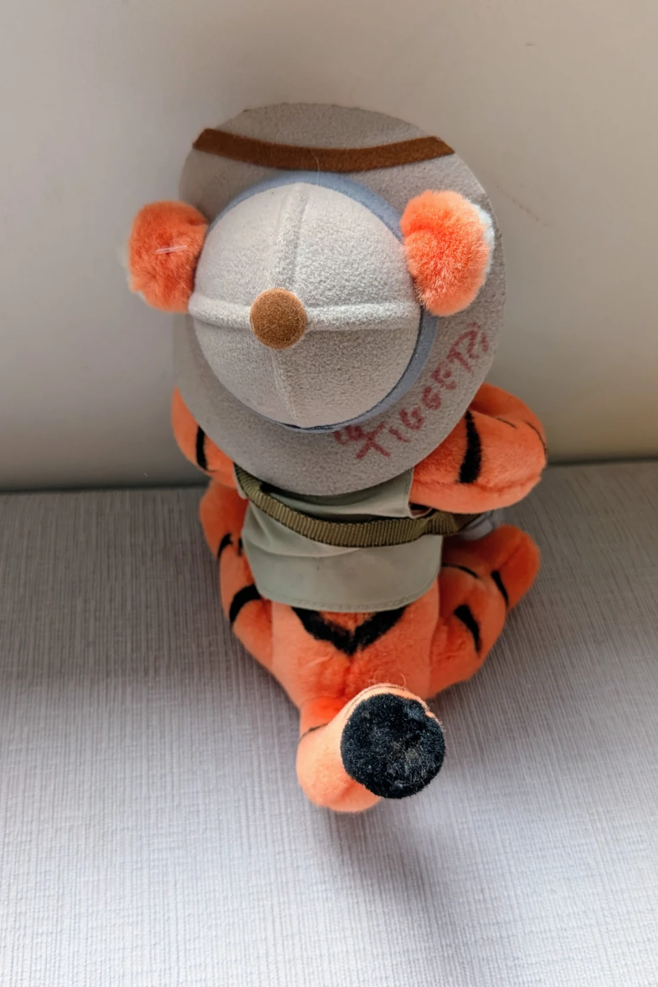 Tigger Adventure Plush Toy Signed by Disney Tigger - photo 2