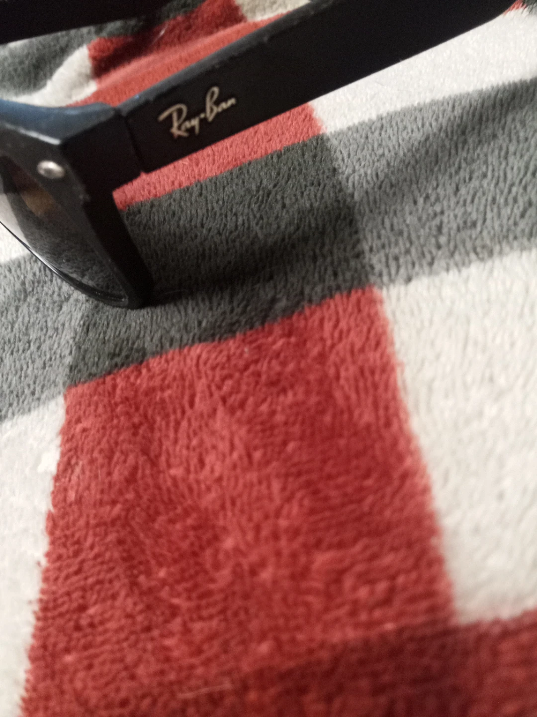 Ray-Ban Sunglasses with Case - photo 2