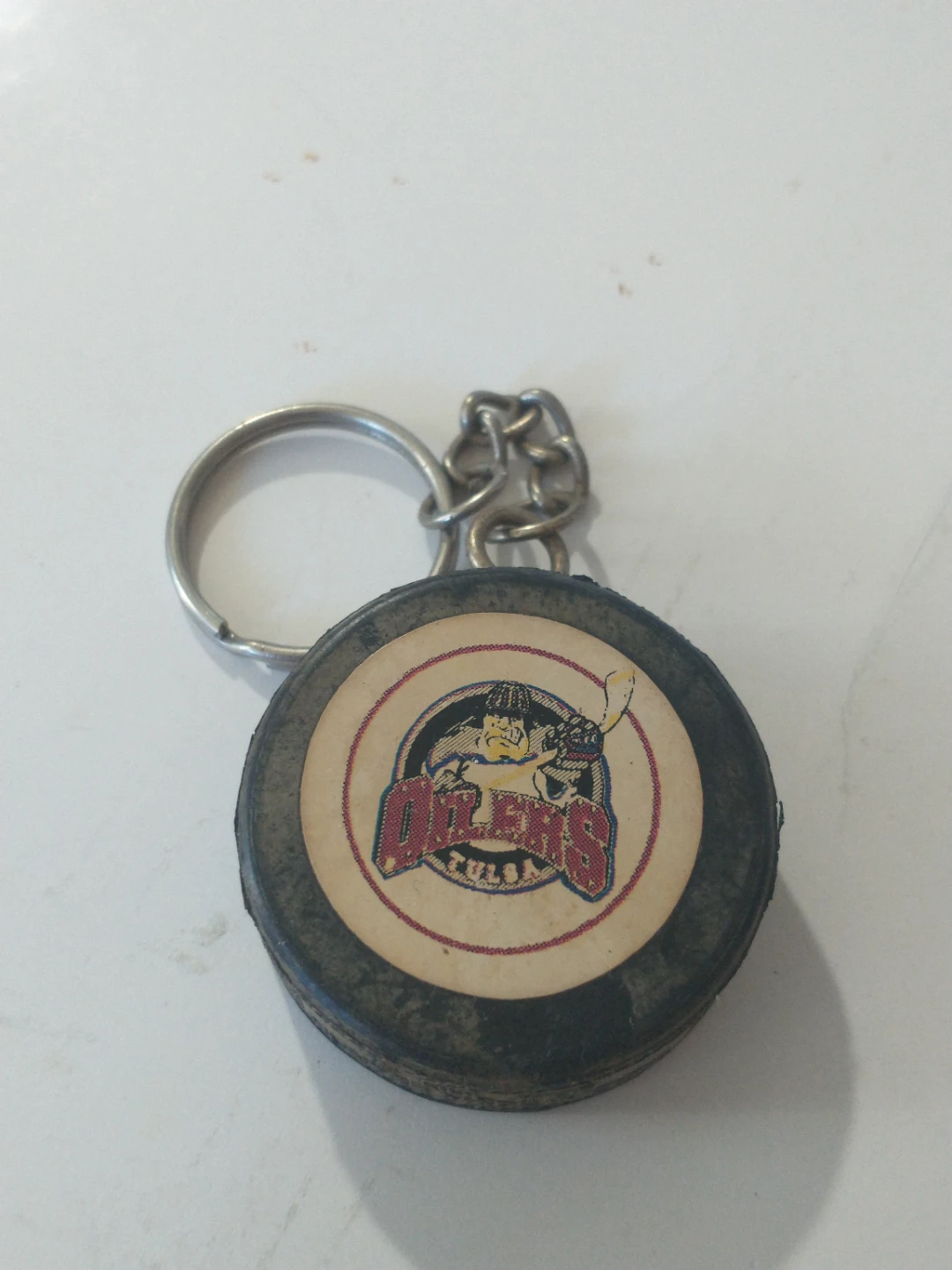 Rare circa 1980s-90s Tulsa Oilers NHL Puck Keychain - photo 2
