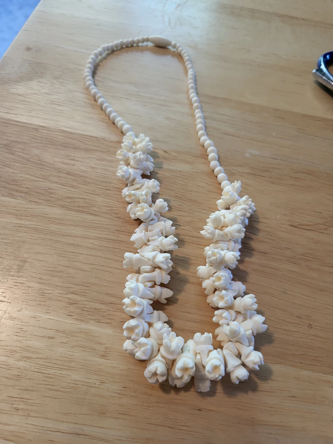 White Flower Lei Necklace
