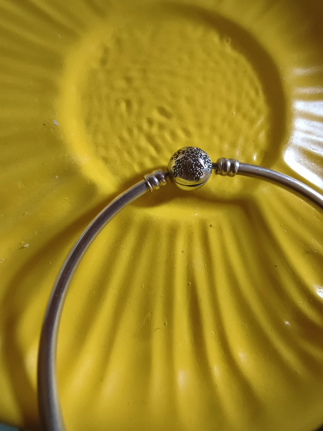 Pandora bracelet plus one charm - photo 3