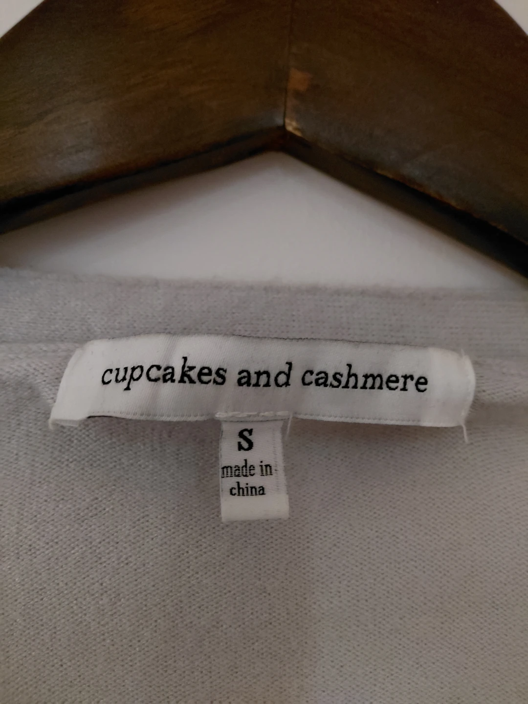 Cupcakes and Cashmere Cardigan - photo 3