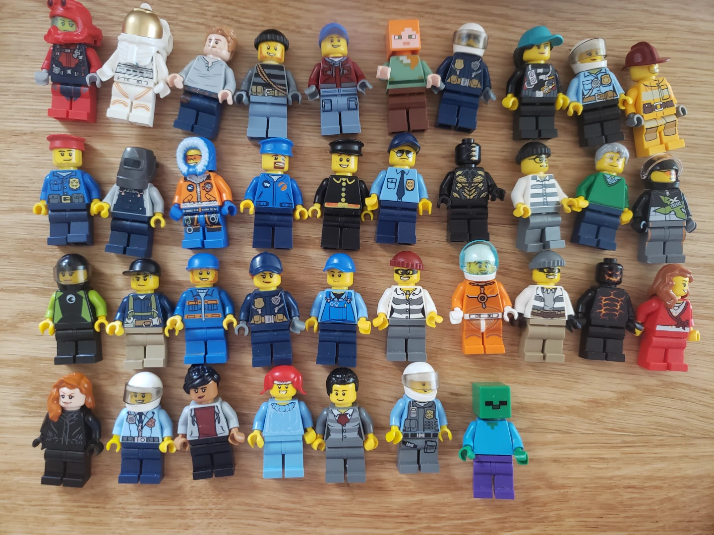Lego assorted city minifigures - photo 2