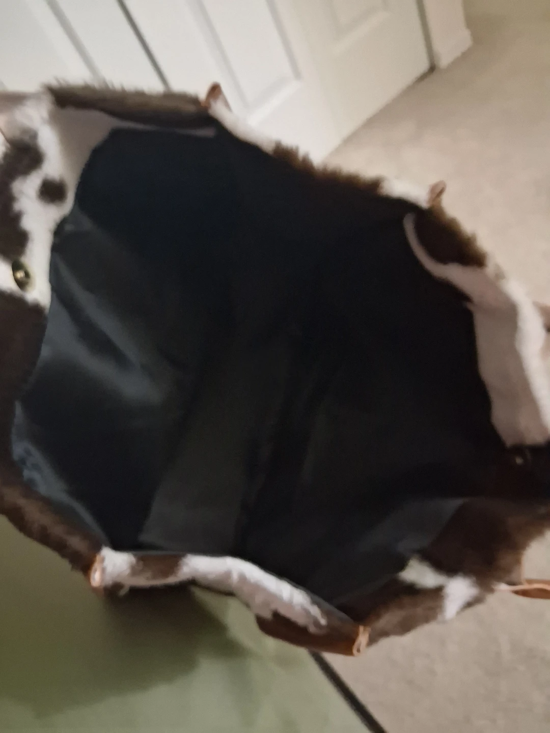 Cow Print Faux Fur Tote Bag - photo 2