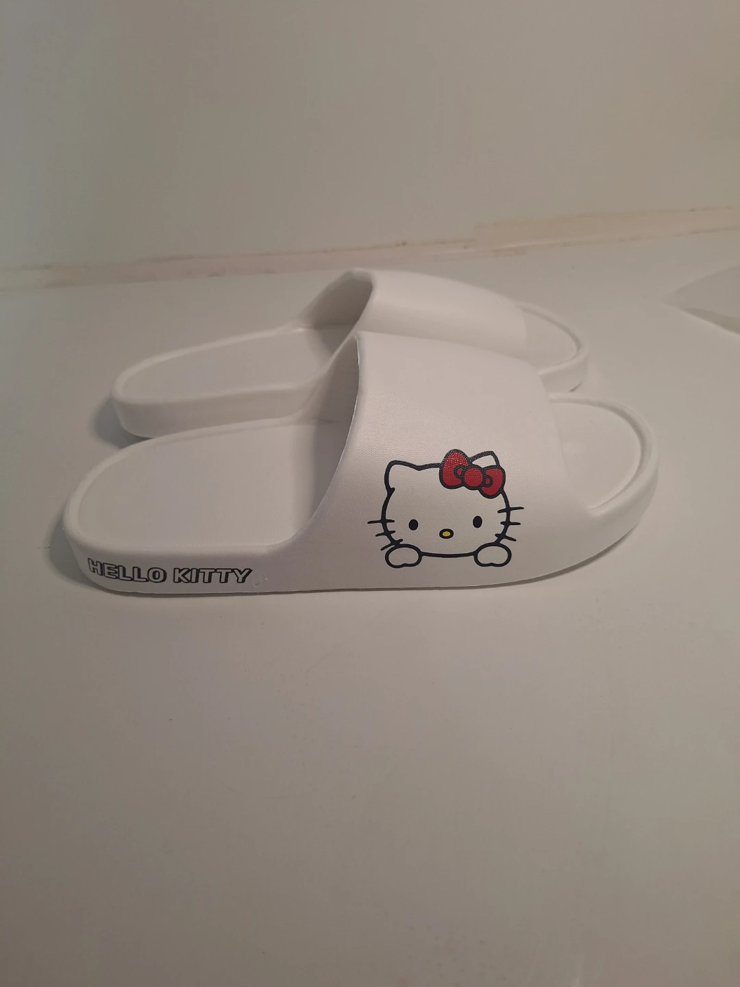 Hello Kitty White Slide Sandals - photo 4