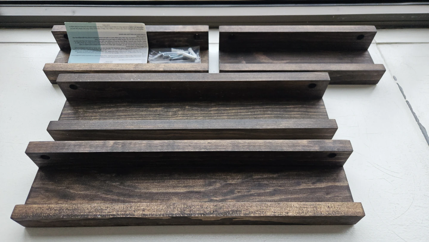 Ledge shelves ⚽