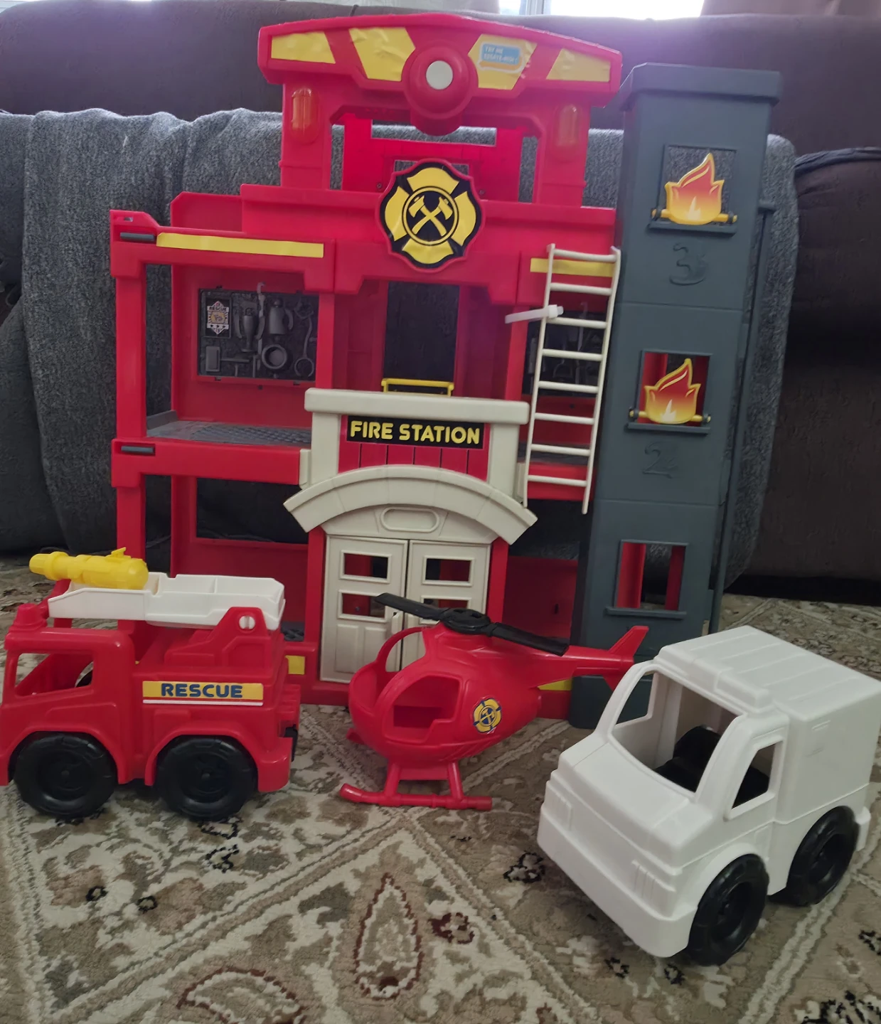 Fire Station Playset with Rescue Vehicles and Helicopter