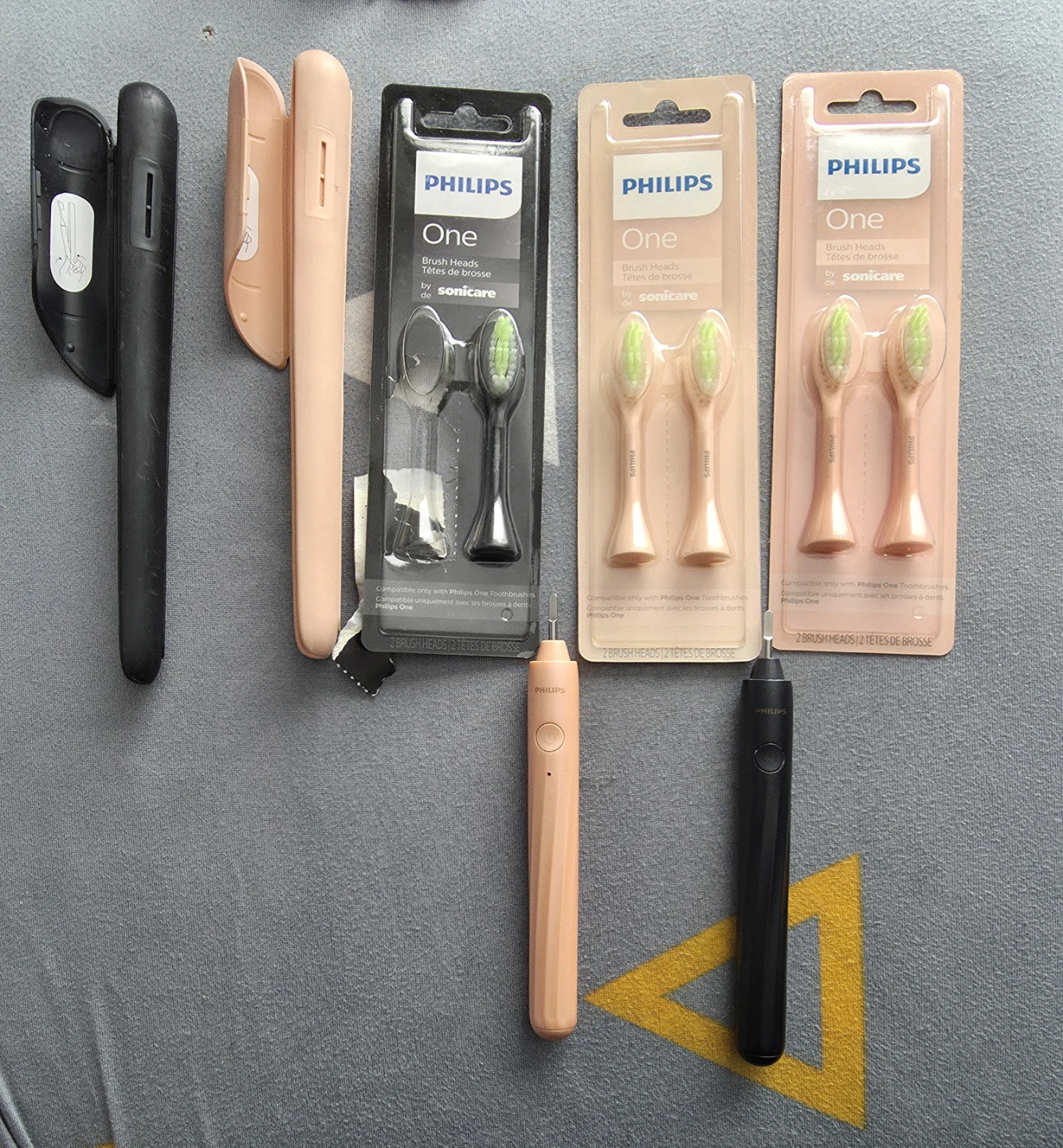 Philips One Toothbrush,Brush Heads and Cases ⚽