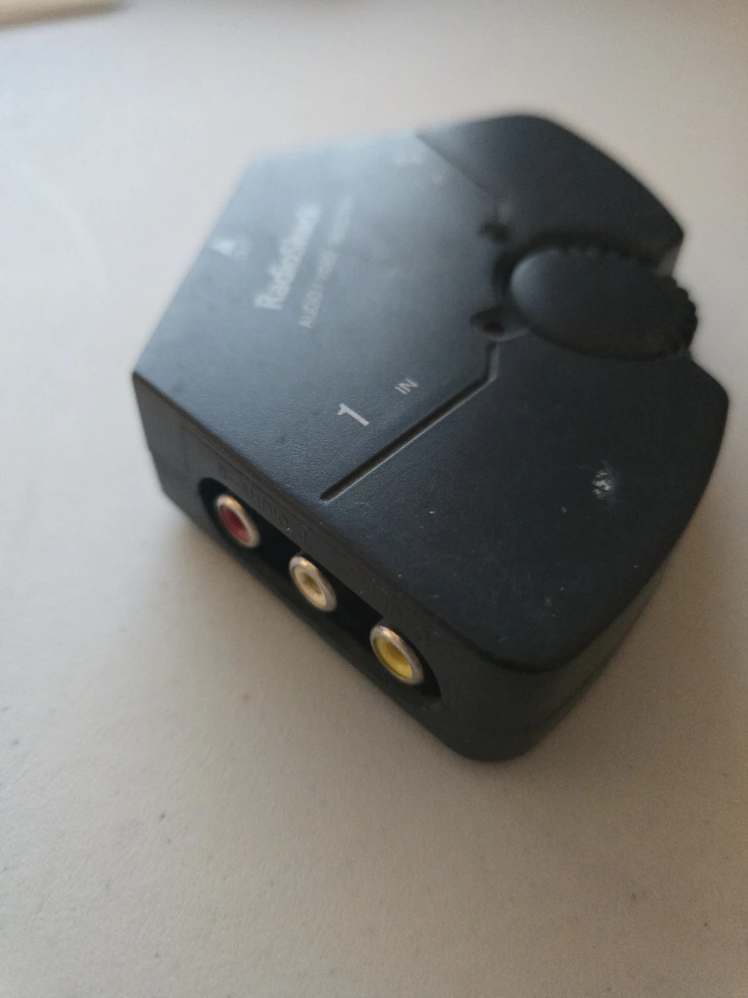 RadioShack 2-Way Stereo Audio/Video Selector - photo 4