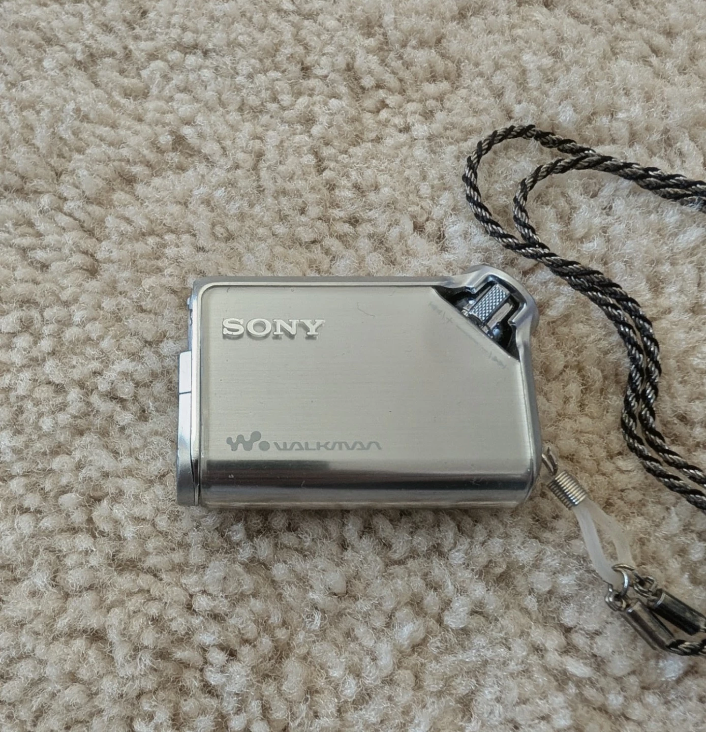 Vintage Sony Network Walkman NW-E75 - photo 3