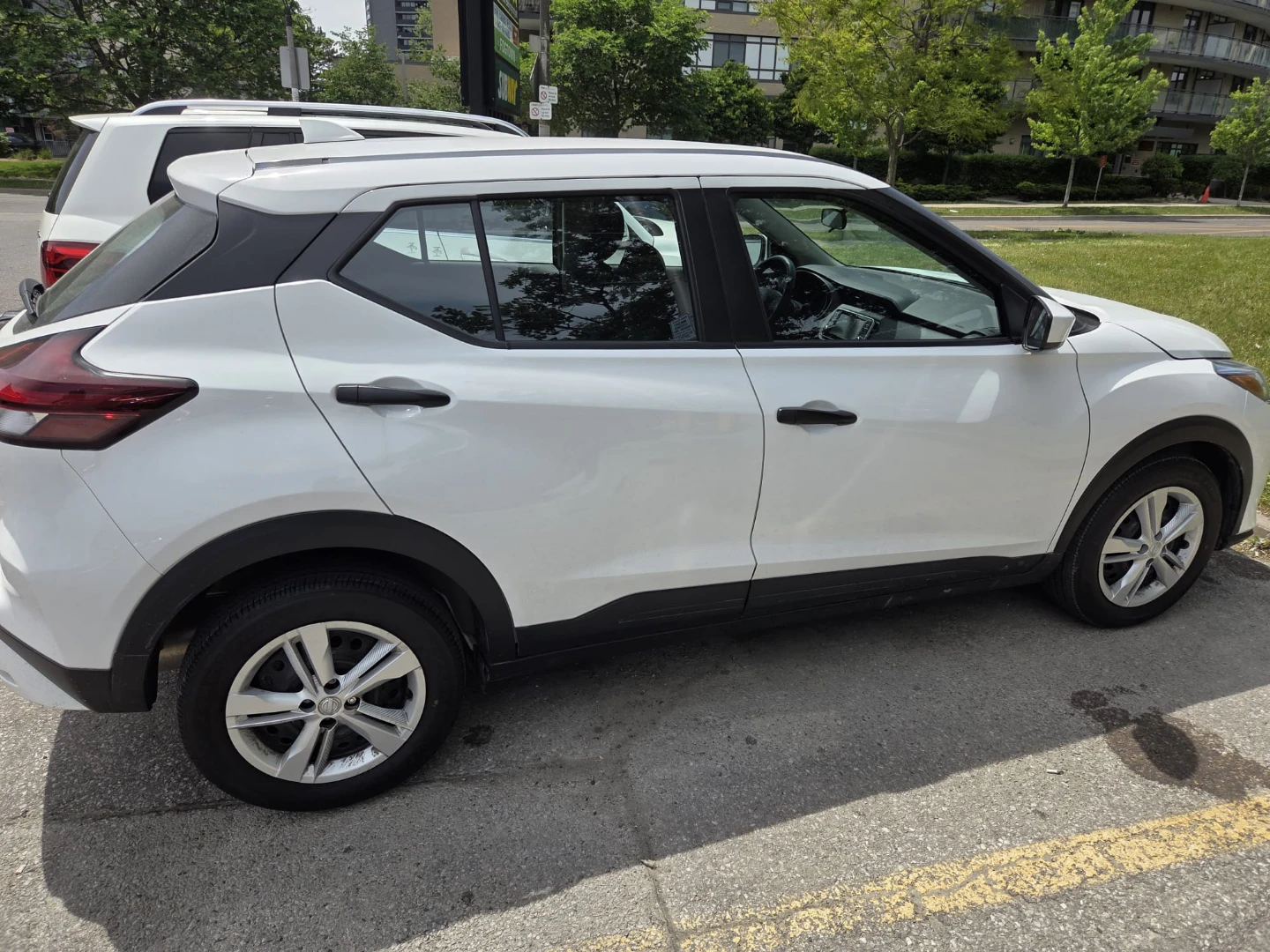 White Nissan Kicks Play S 2025 - photo 5