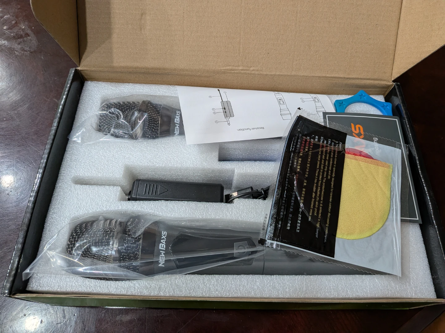 Wireless Microphone, Rechargeable fixed frequency - photo 3
