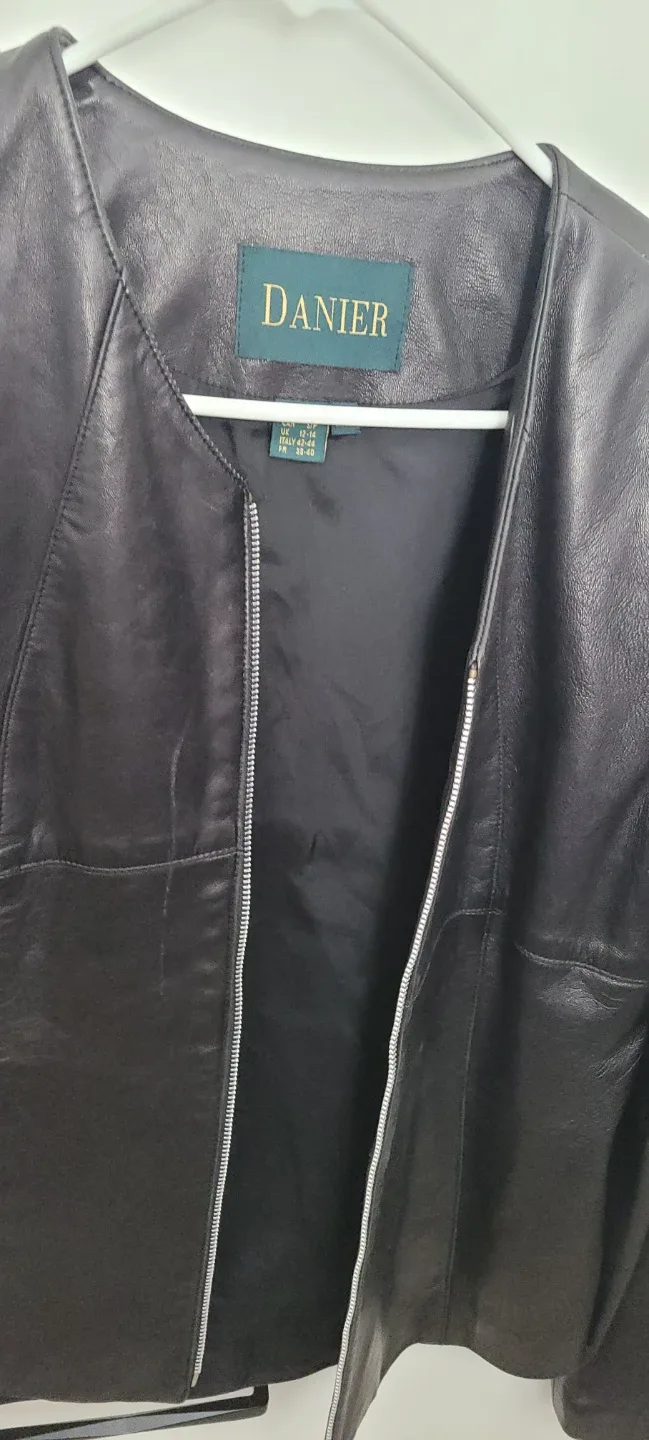 Danier Black Leather Jacket - photo 2