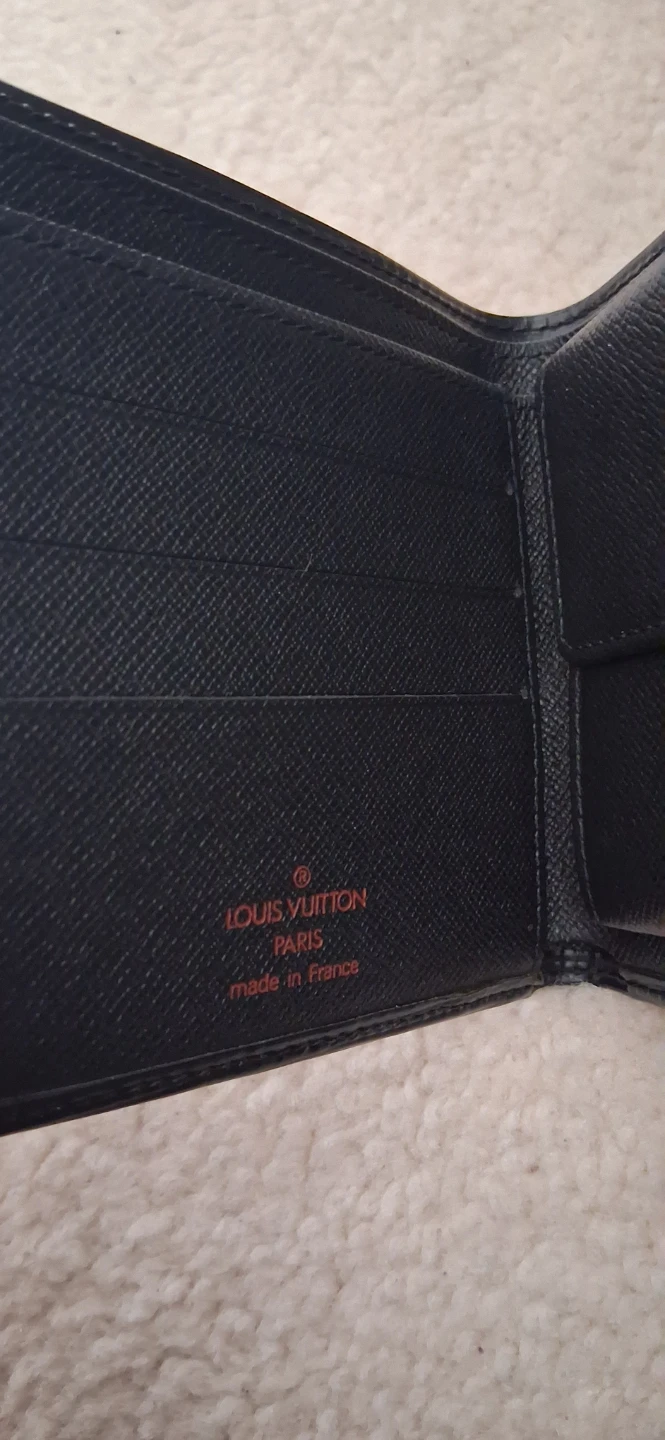 Louis Vuitton Authentic Epi Leather Bi-fold Wallet - photo 2