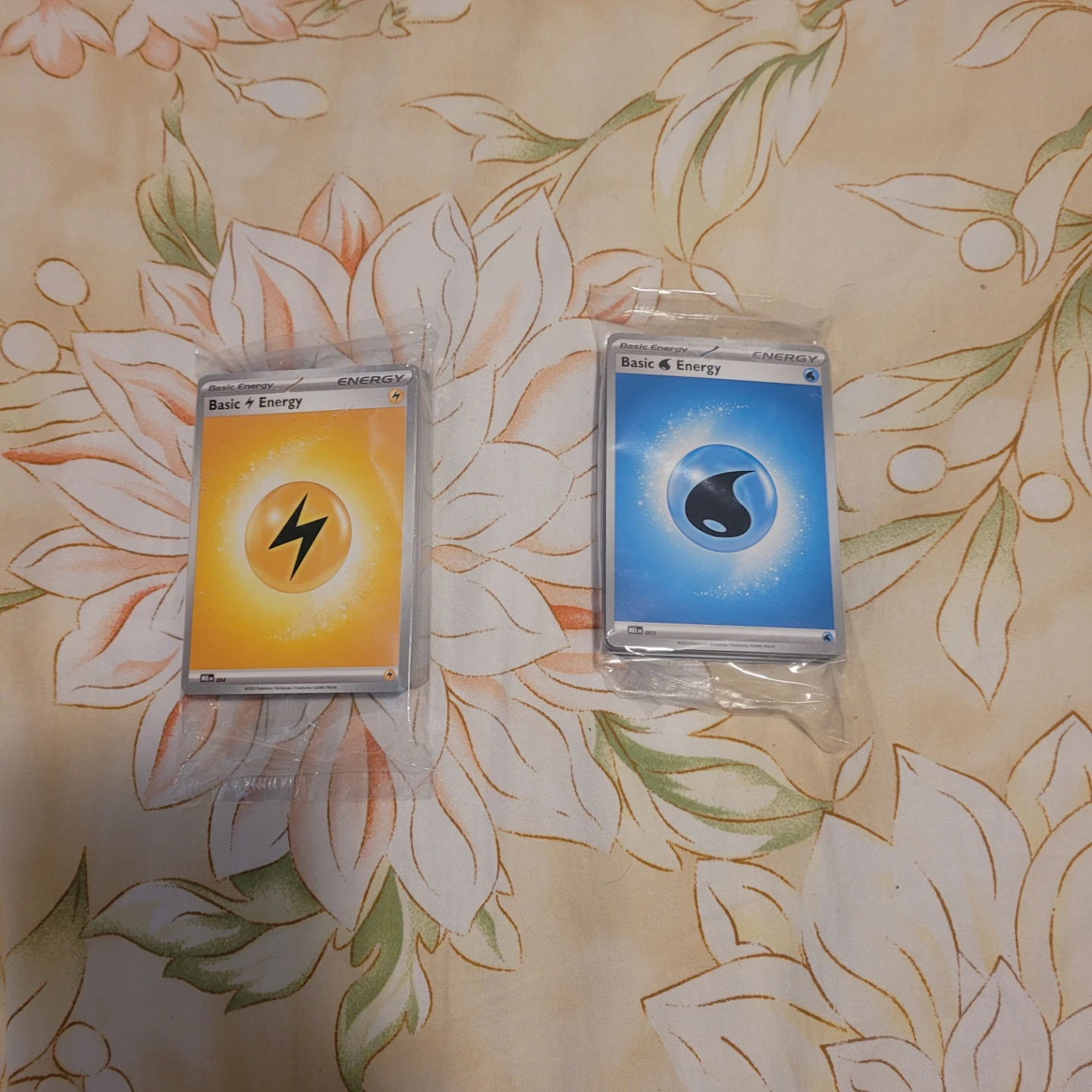 Pokemon Basic Energy Cards - Lightning and Water