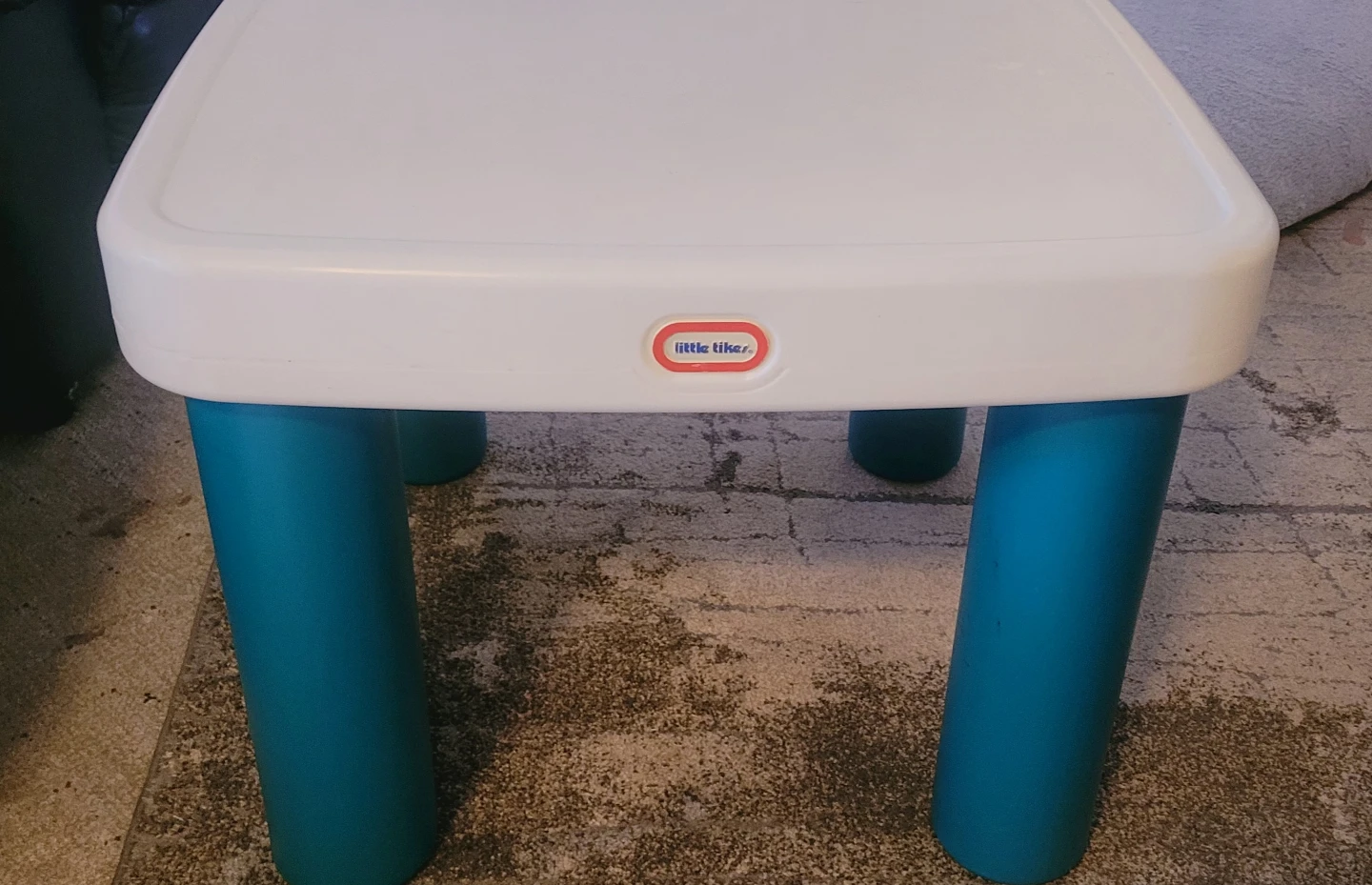 Children's table