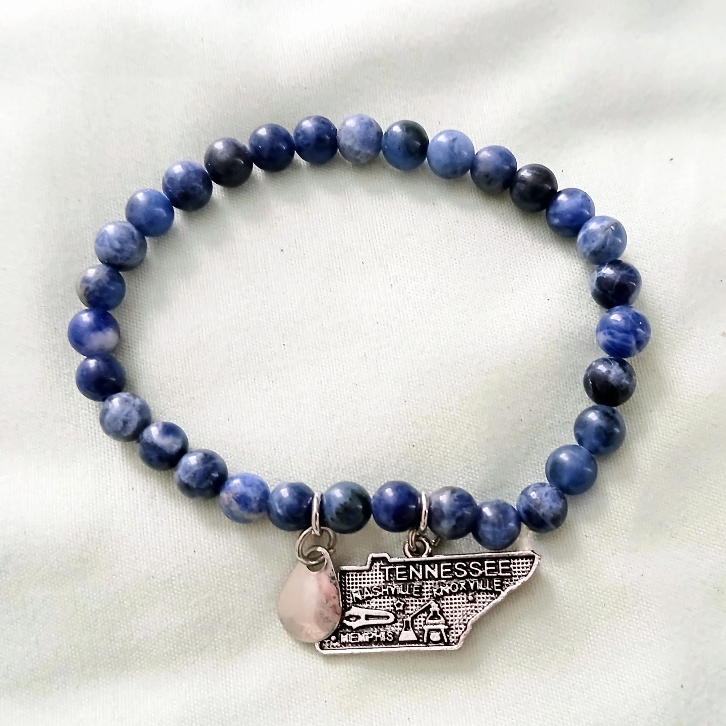 Tennessee Map Charm Beaded Bracelet ⚽