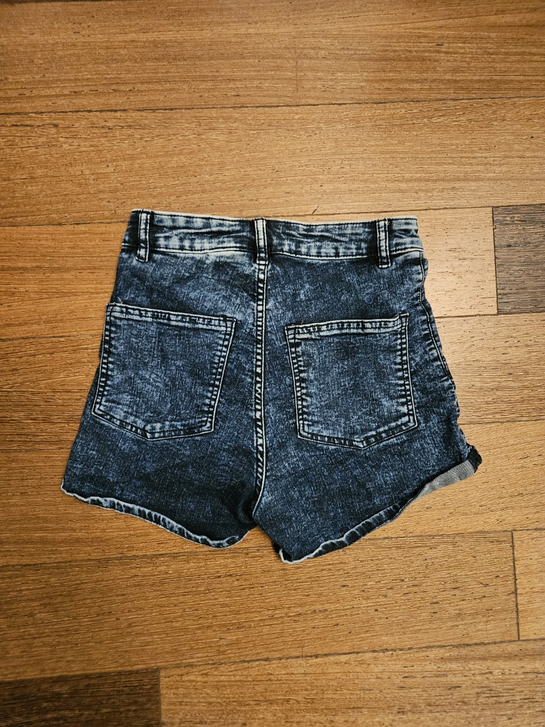 H&M Shorts - photo 2