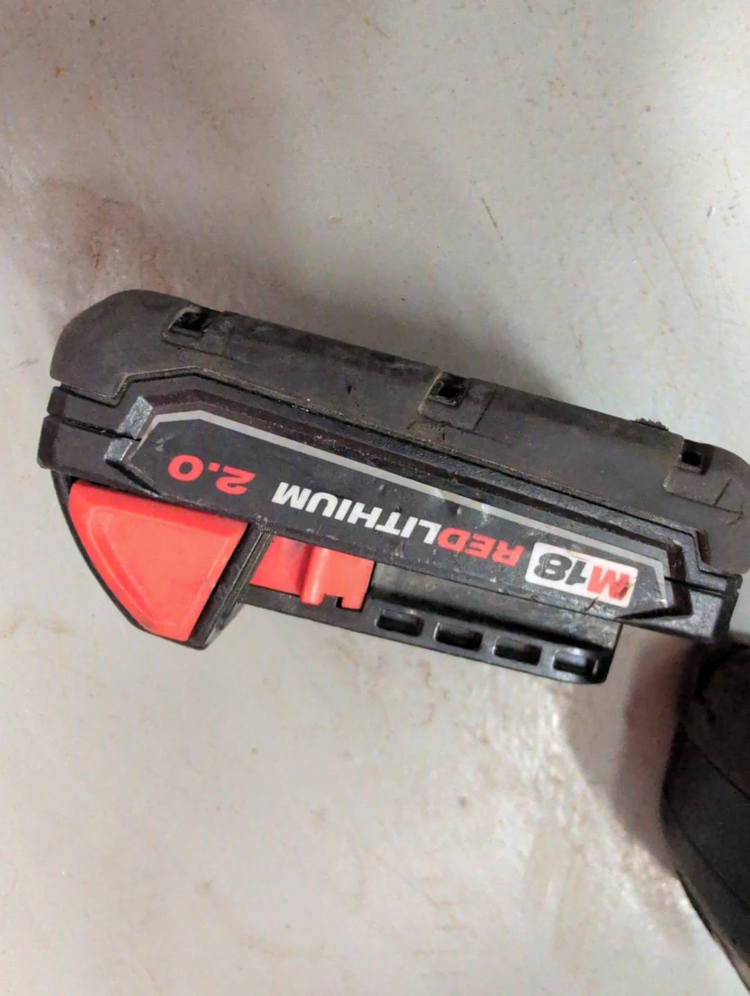Milwaukee M18 REDLITHIUM 2.0 Ah Battery Pack - photo 2
