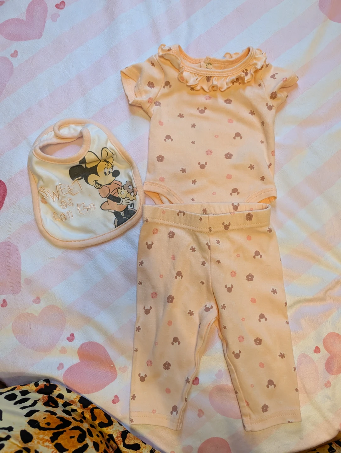Baby Girl Minnie Mouse Bodysuit and Pants Set with Bib