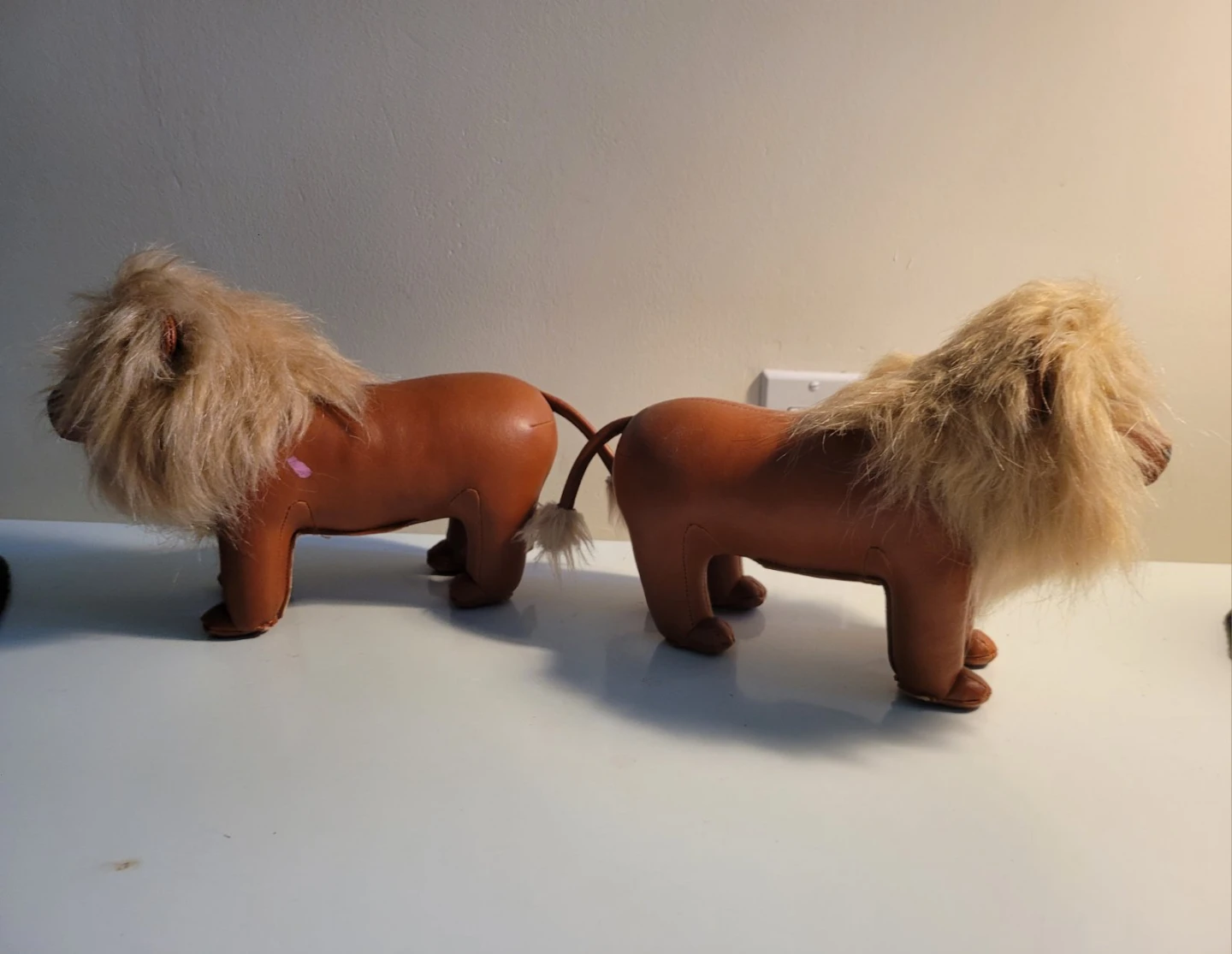 Set of 2 Zuny Lion Bookends. Original $210. - photo 4