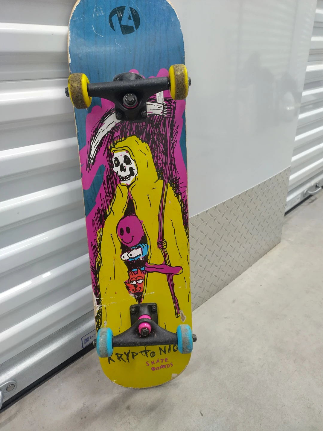 Kryptonic Skateboard 28" long