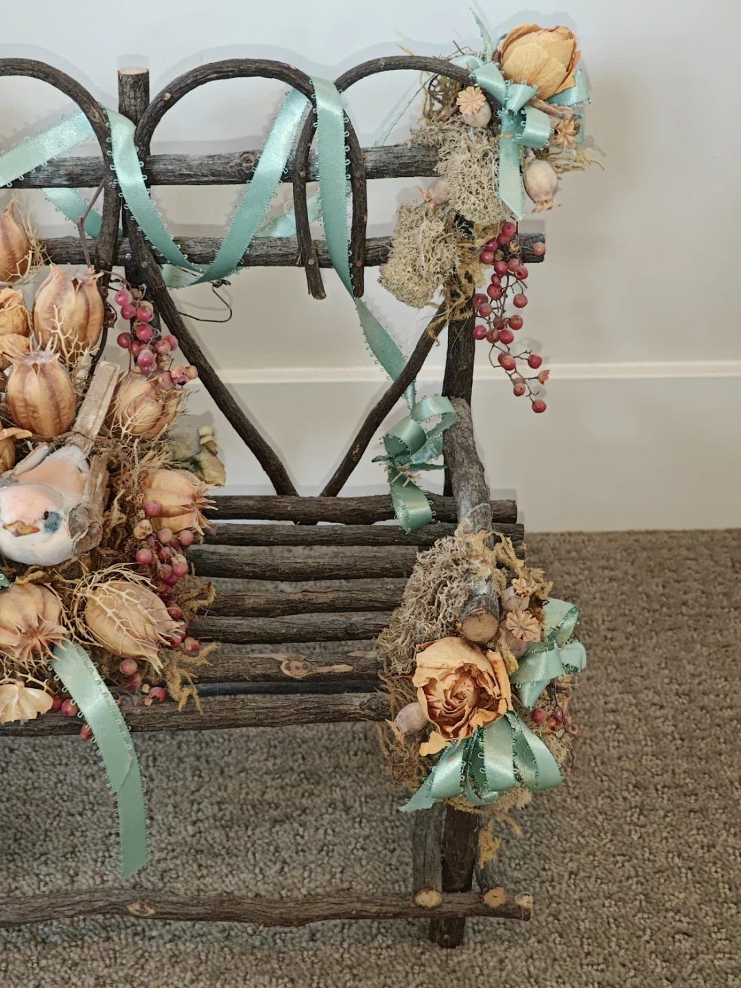 Vintage Miniature Twig Bench Decor with Dried Flowers & Bird - photo 4