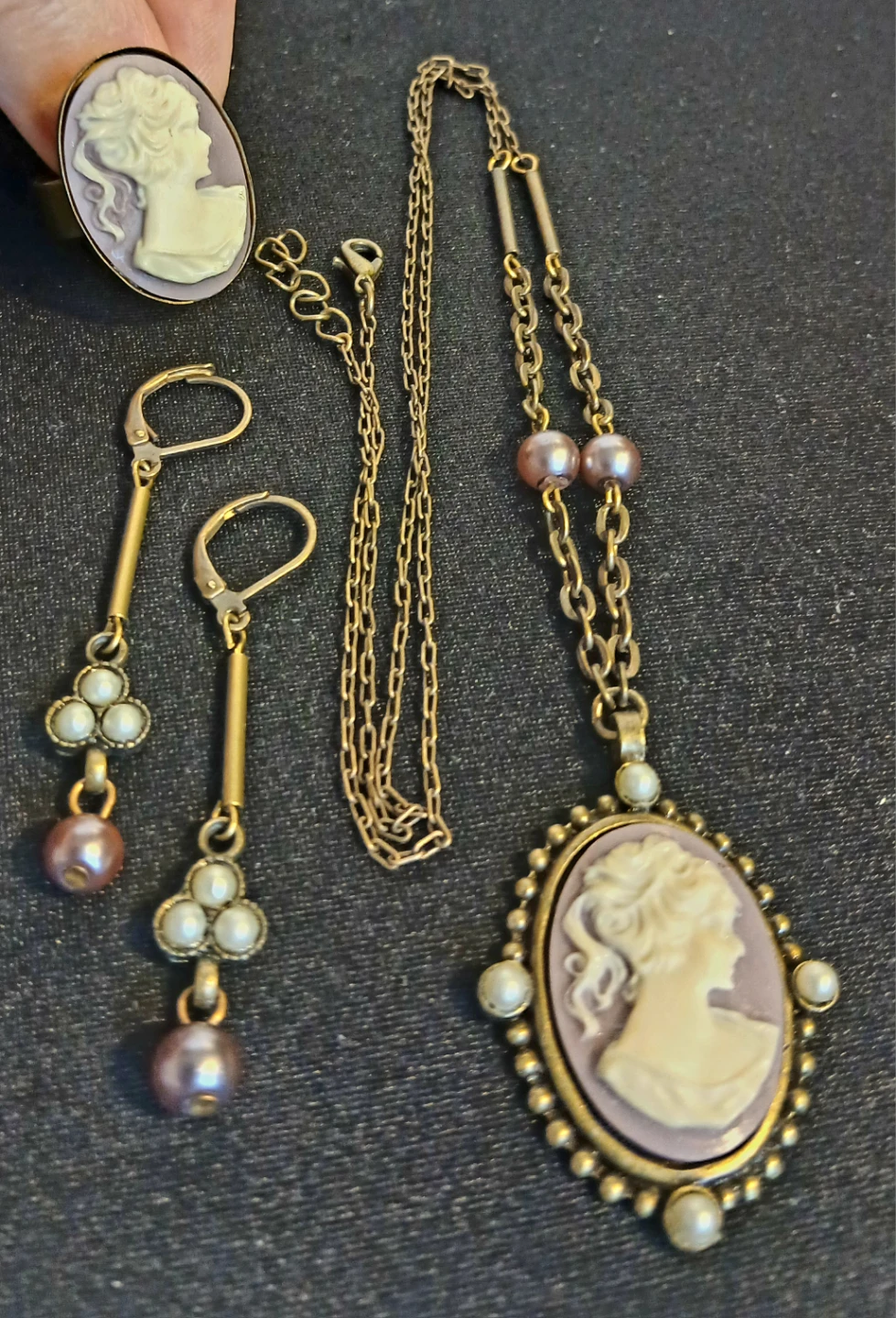 Cameo Pendant Necklace, Ring, and Earrings Set - photo 5