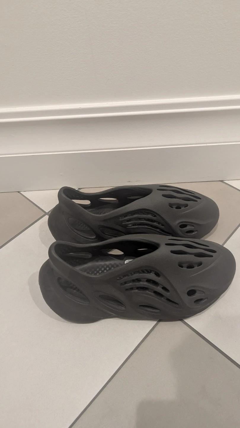 Adidas Yeezy Foam Runner Onyx