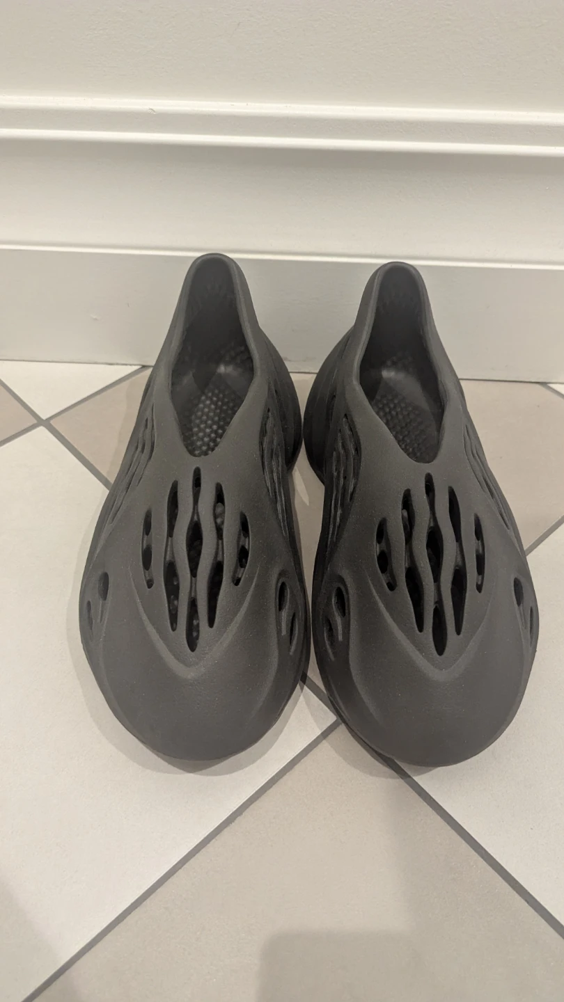 Adidas Yeezy Foam Runner Onyx - photo 5