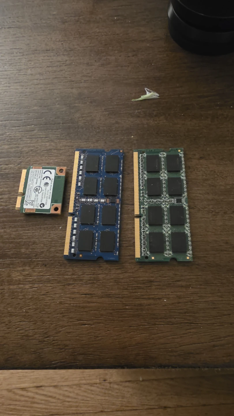 Camera and laptop parts - photo 5