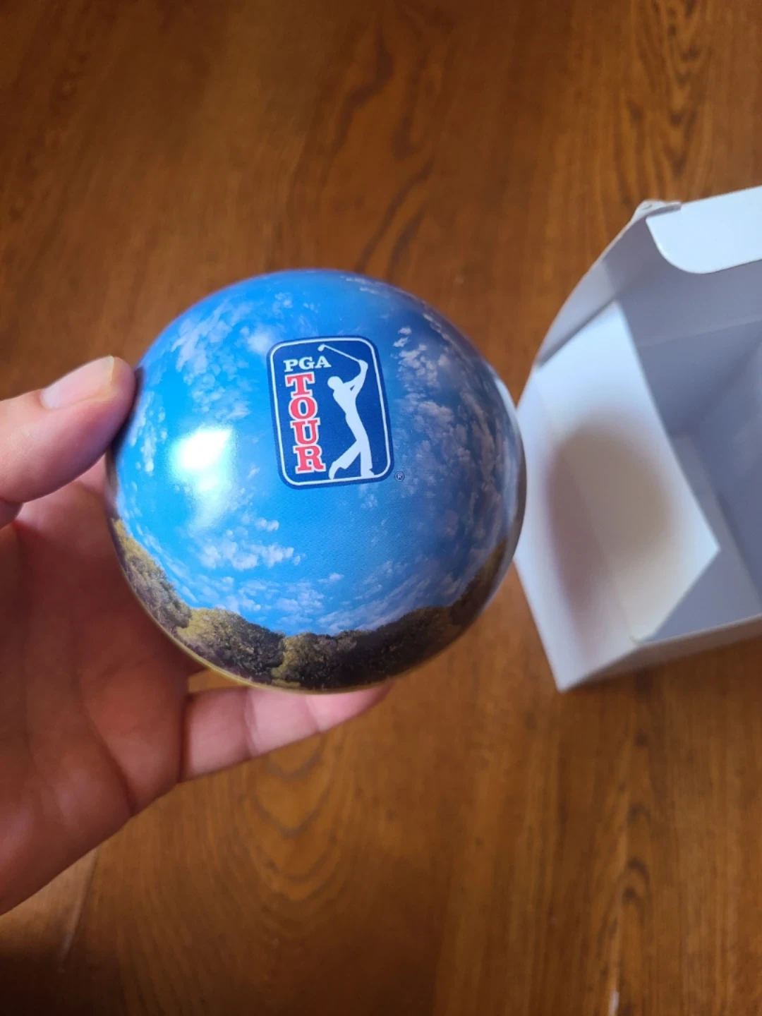 PGA Tour "Hole In One" Collectible Ball 2013 - photo 2