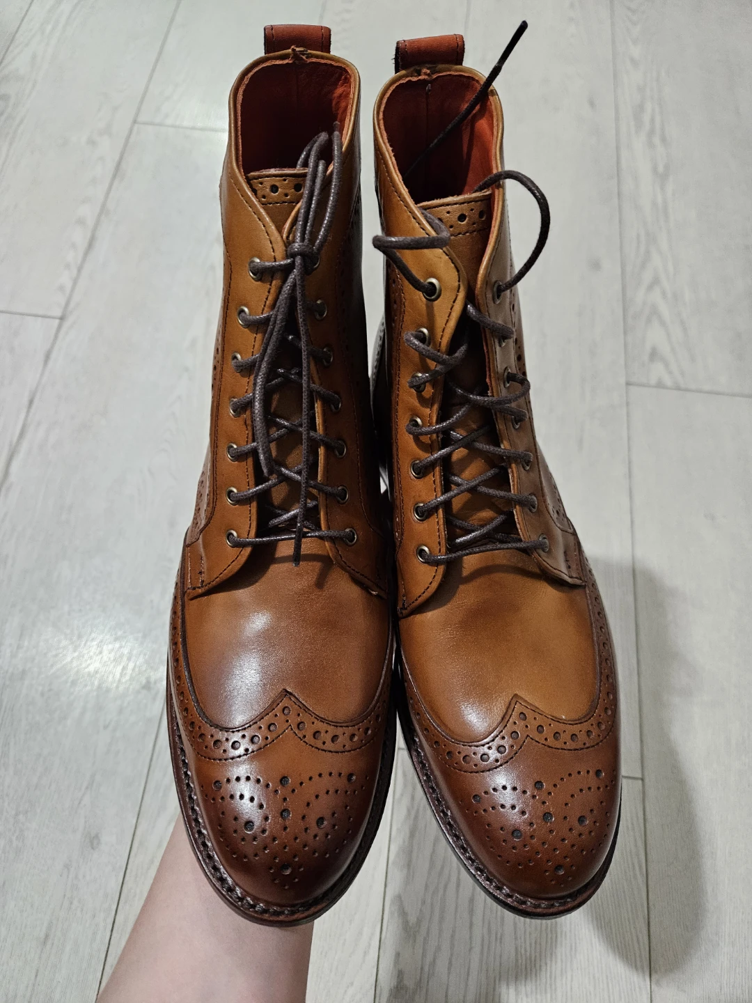 Brand New Allen Edmonds Dalton Boots - Walnut - Size 8 D