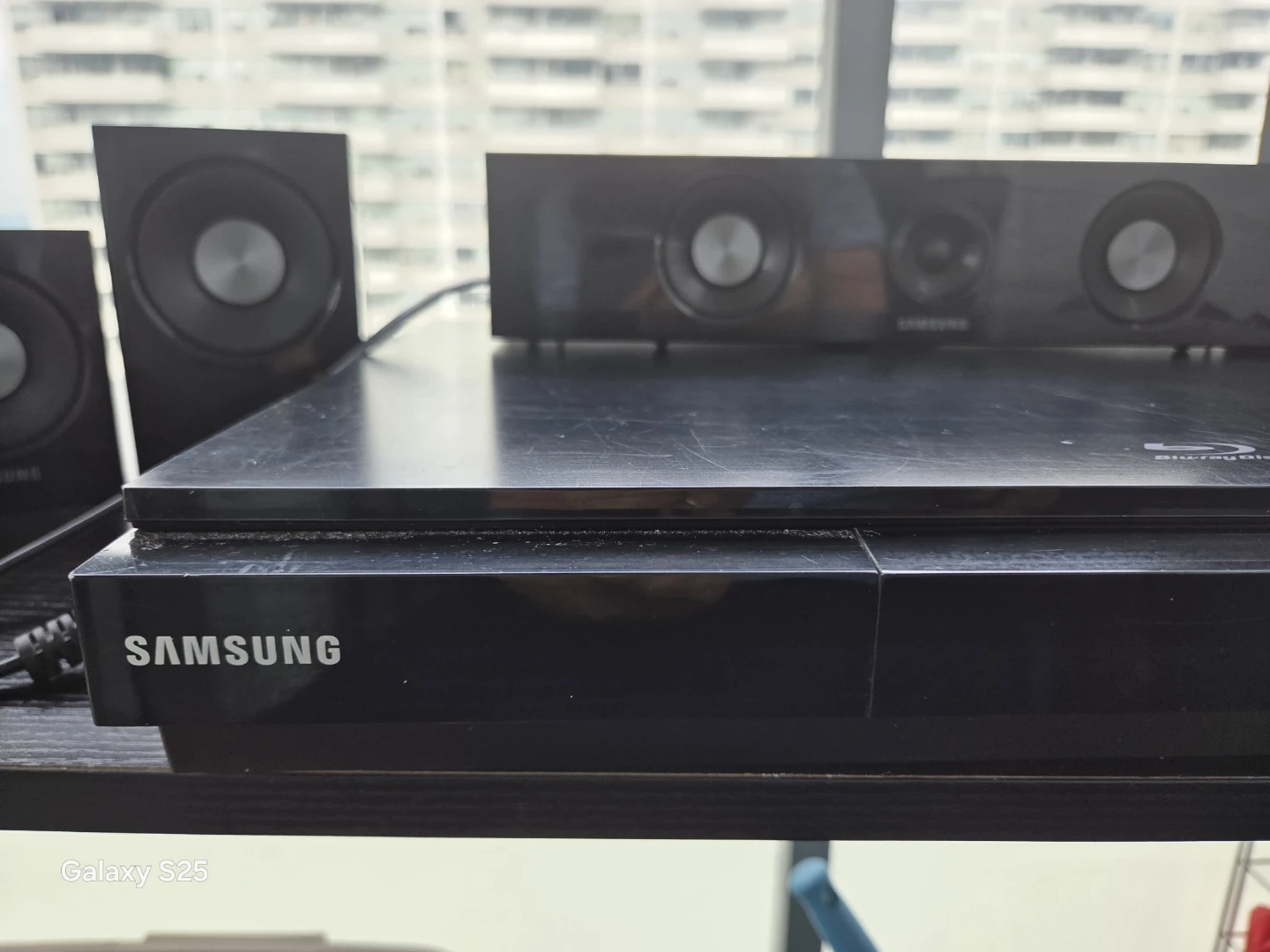 Samsung Blu-Ray Home Theatre System - photo 2