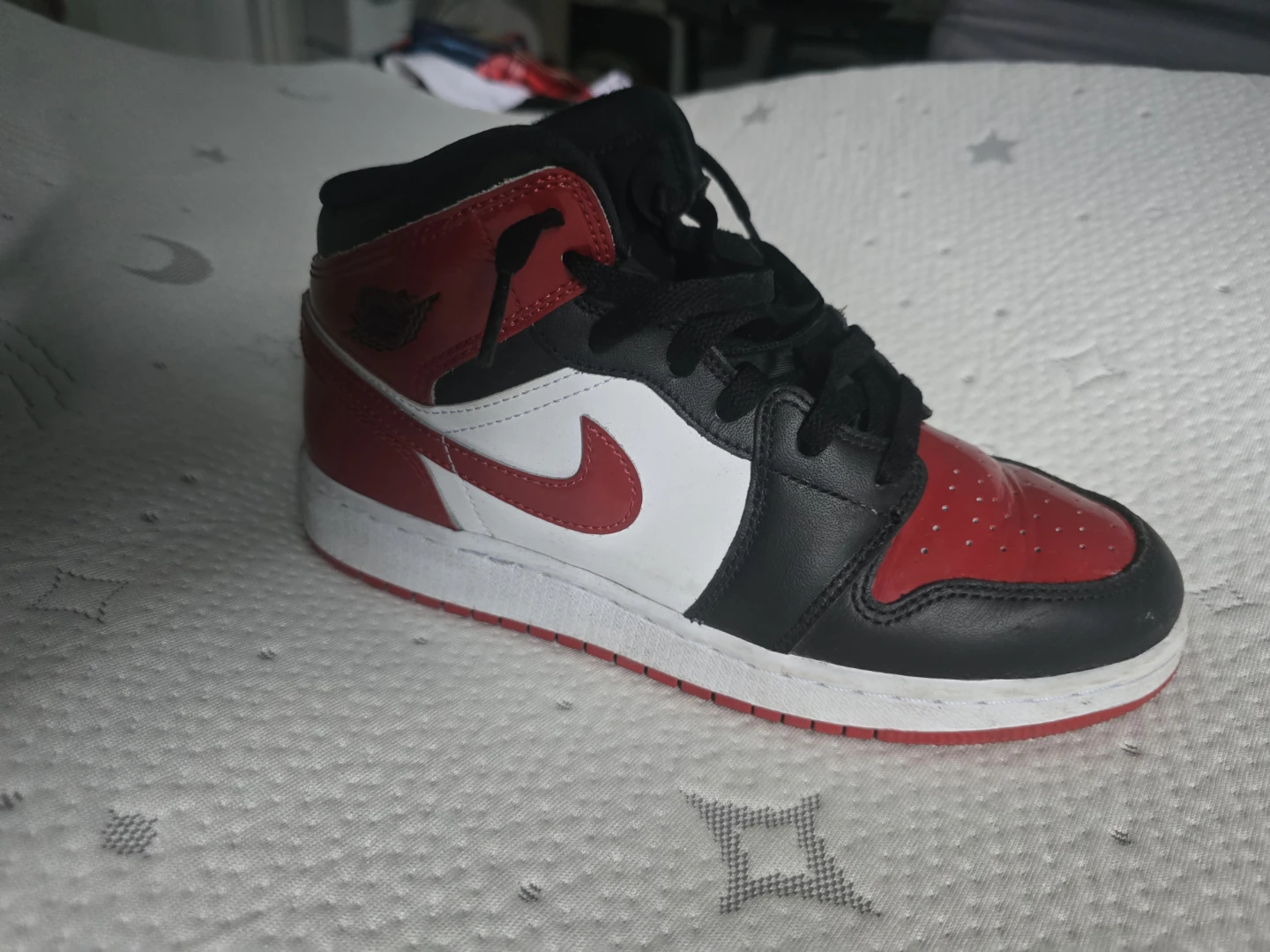 Air Jordan 1 Mid 6Y