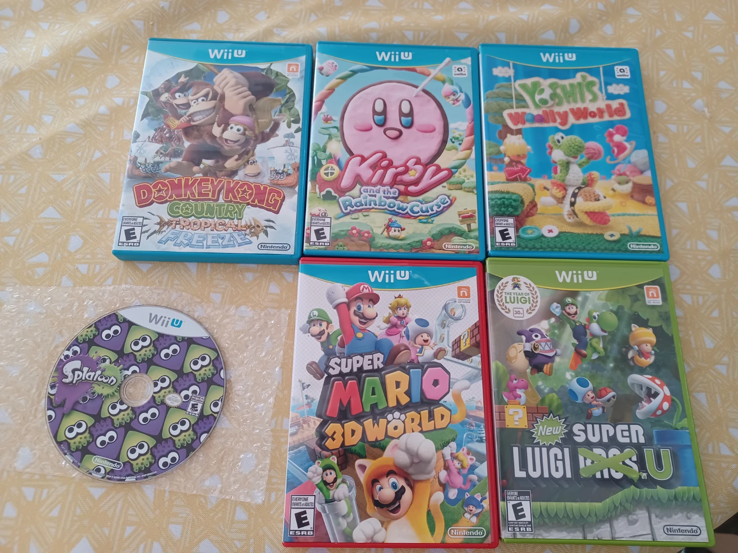 Wii U console and game lot - photo 2
