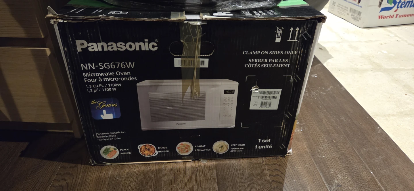 Panasonic NN-SG676W Microwave Oven 1.3 Cu.Ft.