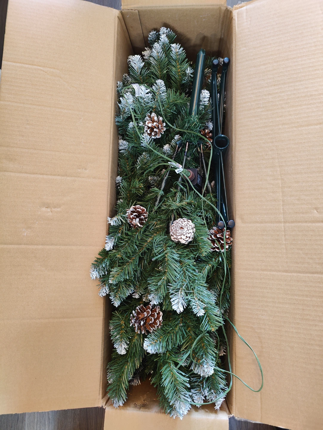 Flocked Artificial Christmas Tree with Pinecones - photo 3