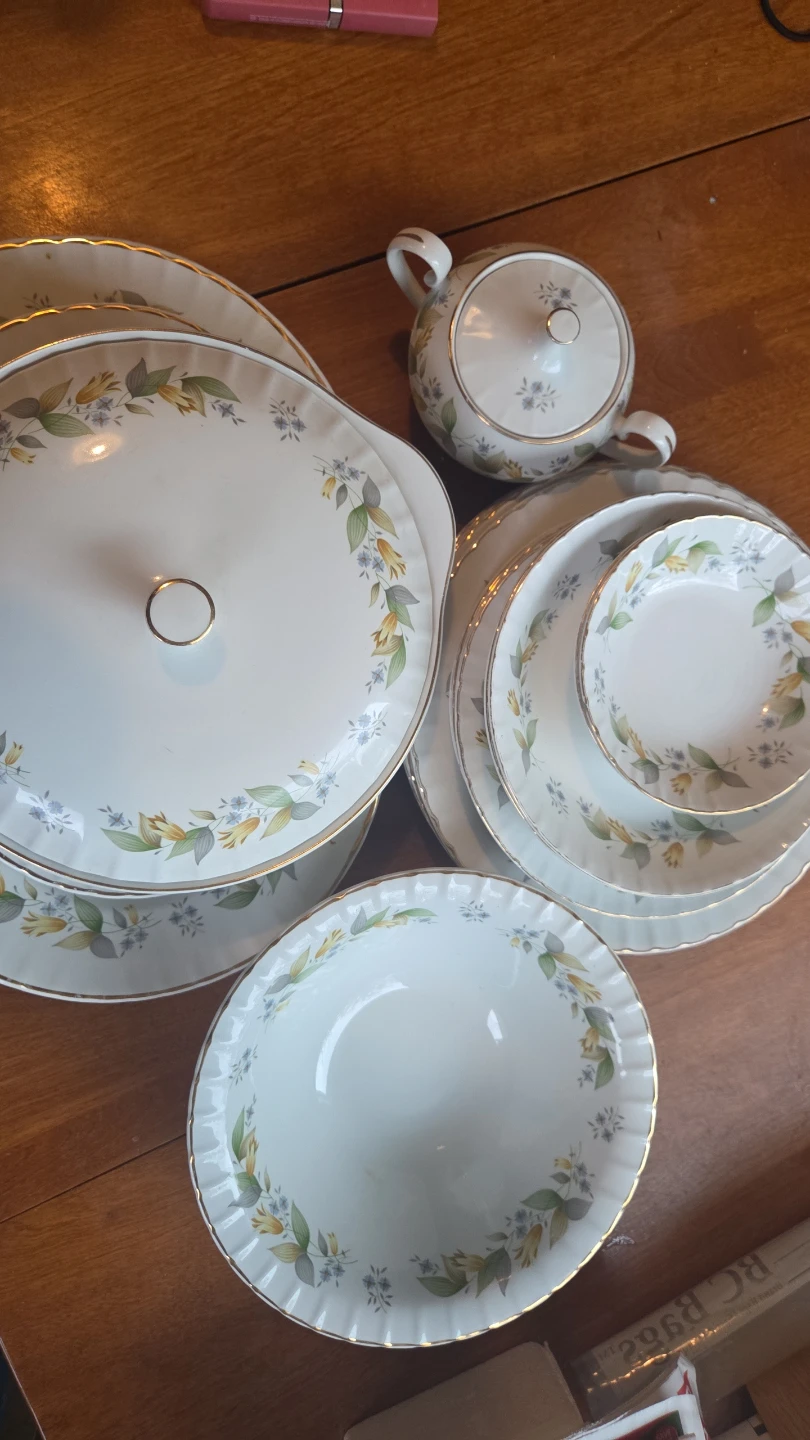 Ridgway "Susanne" White Mist Dinnerware Set