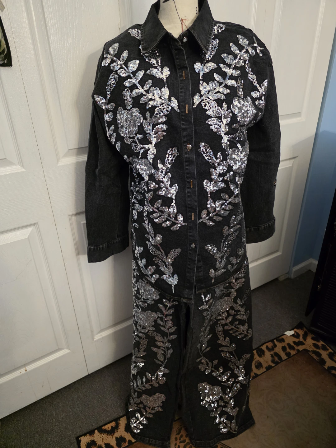 Sequin Floral Embellished Denim Pants - photo 2