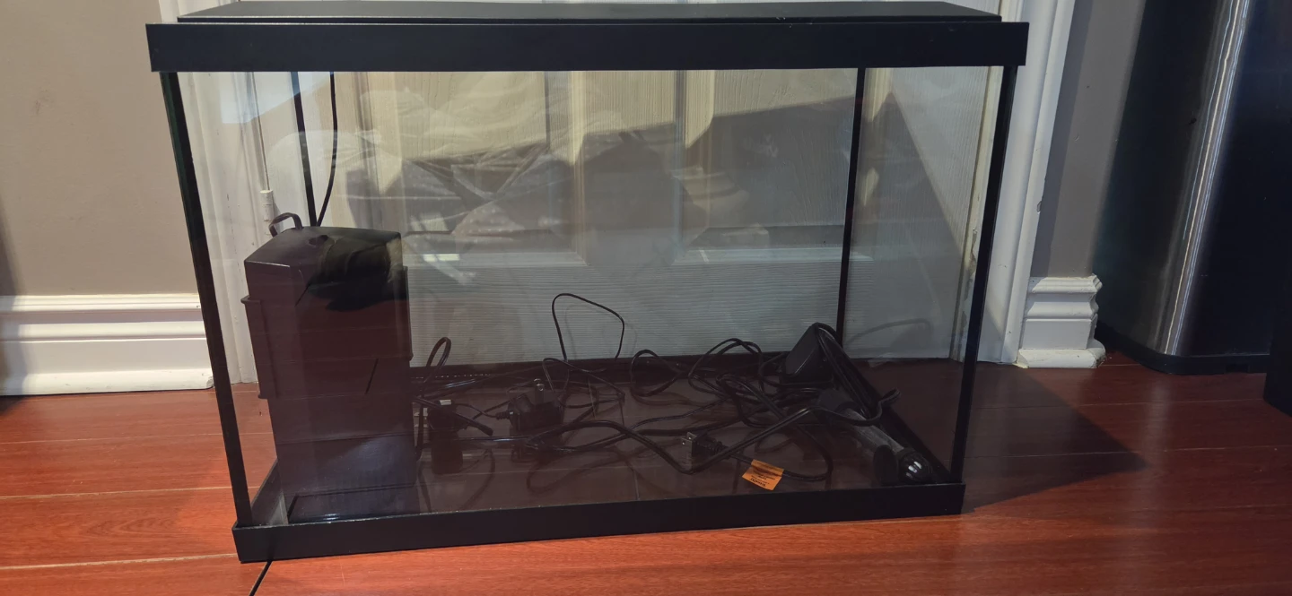 20 gallon Aquarium with Filter, pump and Heater