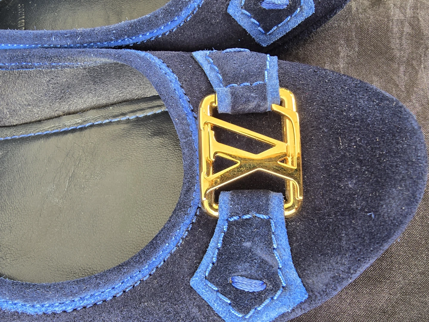 Louis Vuitton Navy Suede Ballet Flats - Size 35 - photo 5