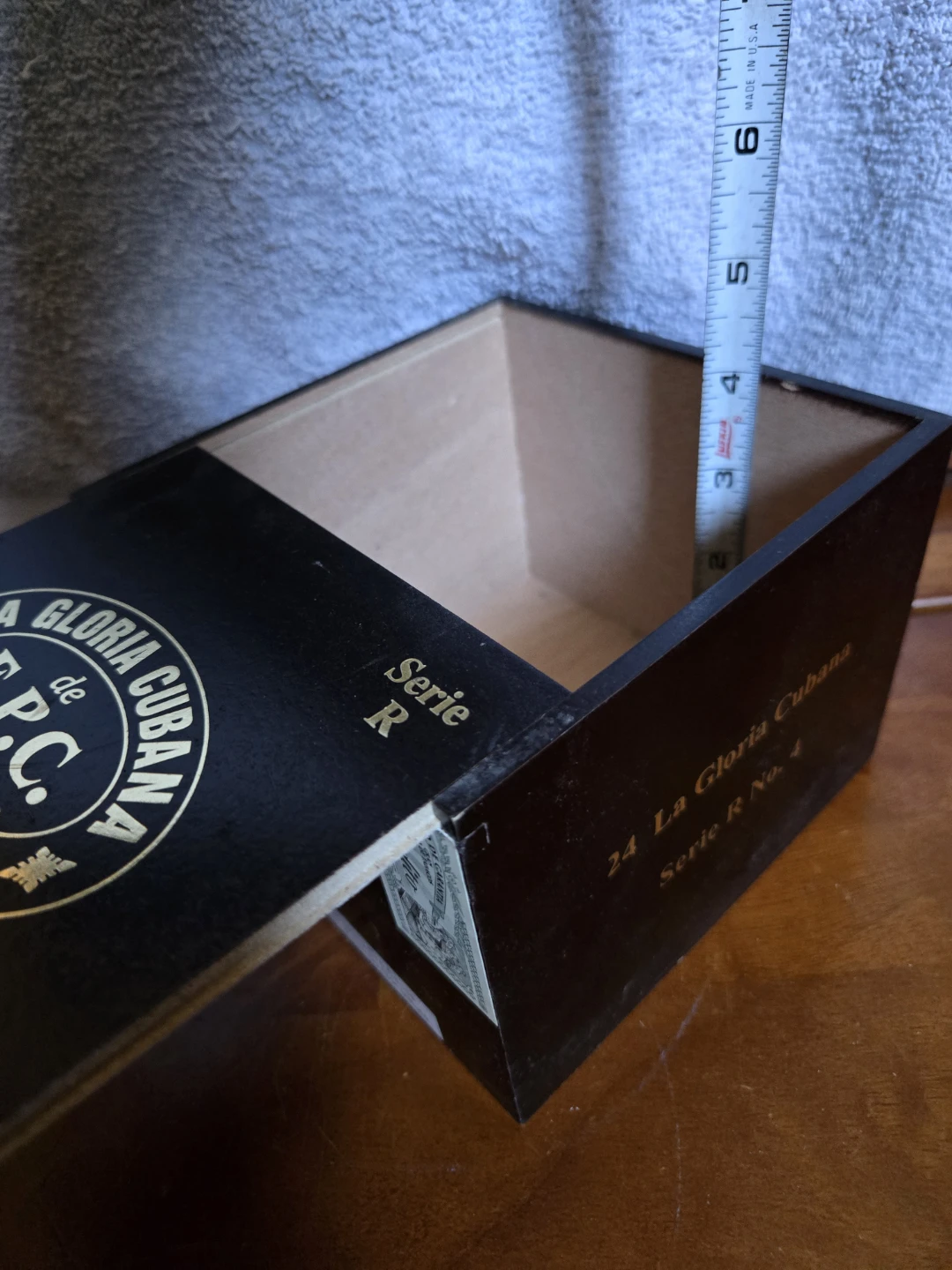 La Gloria Cubana Serie R No. 4 Cigar Box - photo 2
